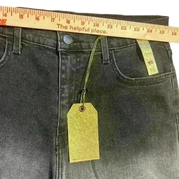 NWT Vibrant M.I.U. Gray Distressed Boyfriend Mom Jeans Size 15 / 31 Distressed - Picture 7 of 8